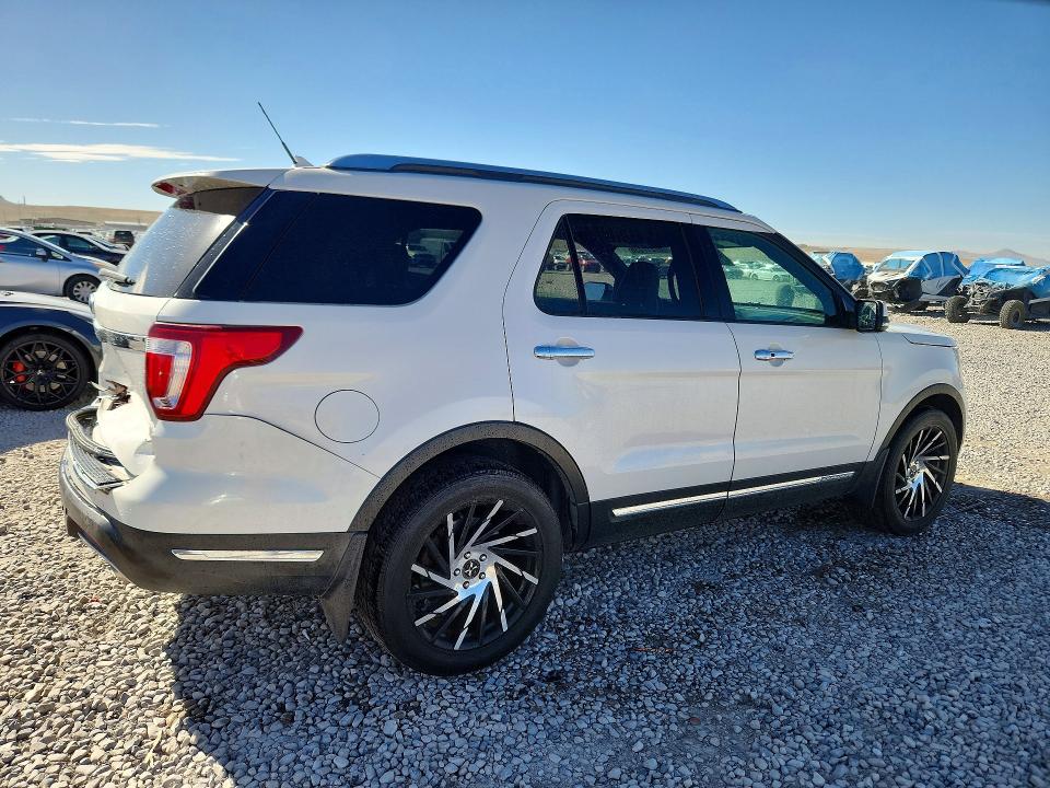Photo 3 from auction – 2019 FORD EXPLORER with VIN 1FM5K8F8XKGA72762