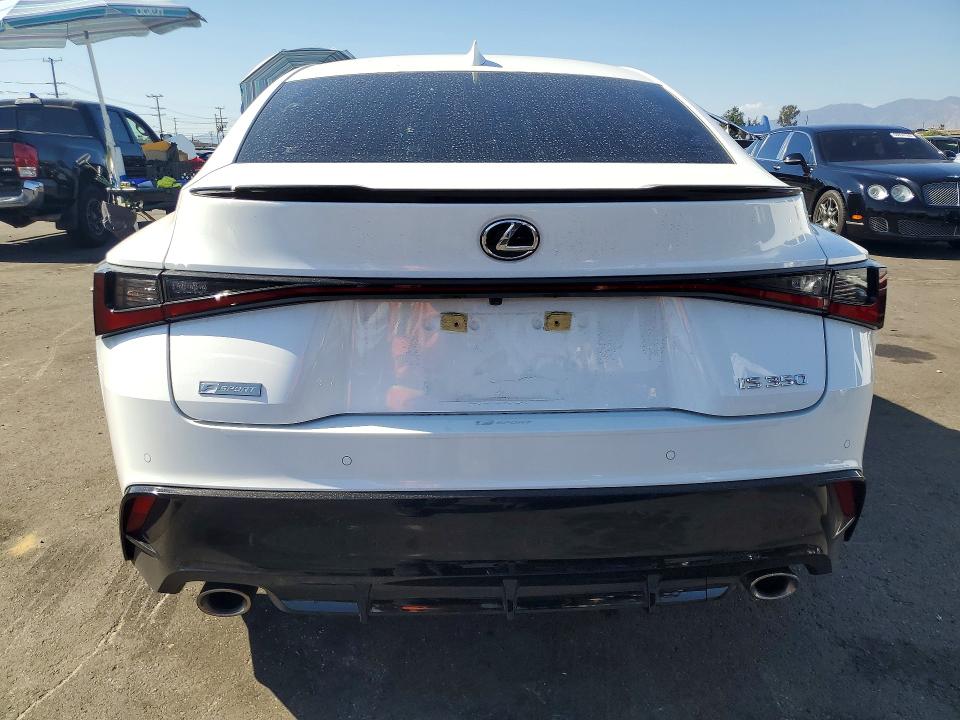 Zdjęcie 6 z aukcji – 2021 LEXUS IS z VIN JTHGZ1B28M5043534