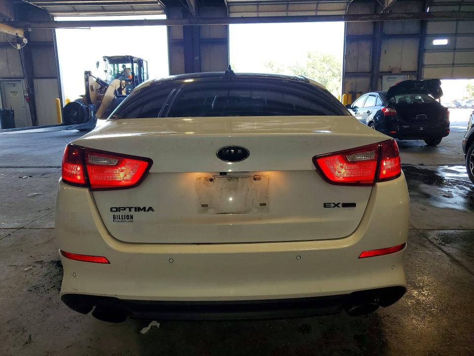 Photo 6 from auction – 2014 KIA OPTIMA with VIN 5XXGN4A77EG300112