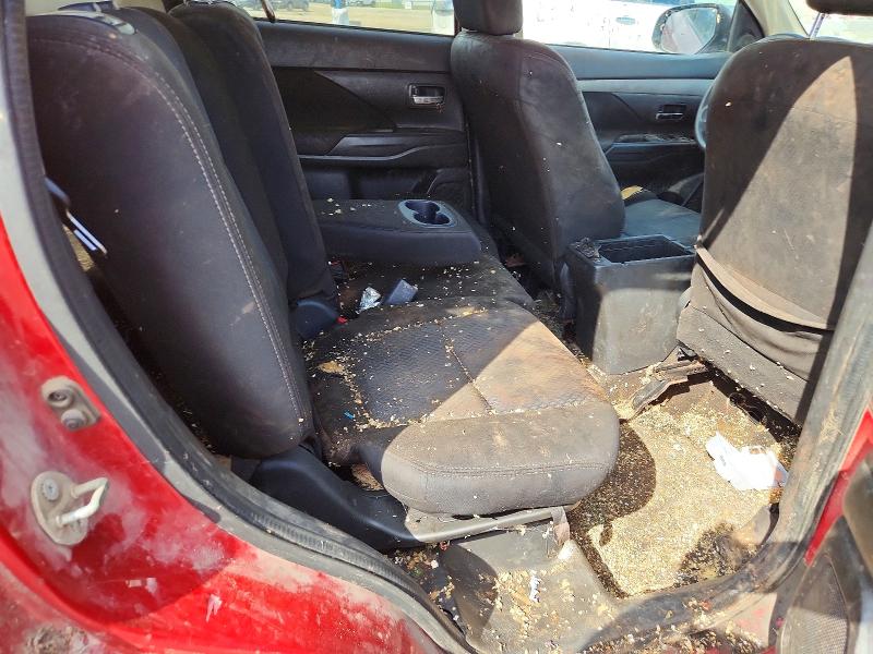 Снимка 10 от търг – 2018 MITSUBISHI OUTLANDER с VIN JA4AD2A32JZ052587
