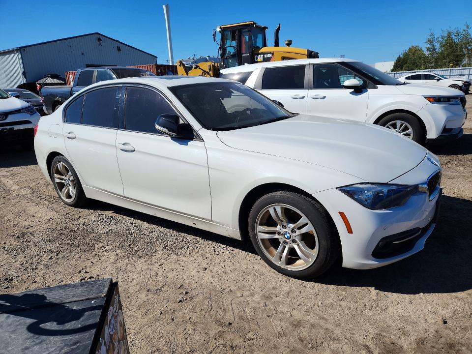Снимка 4 от търг – 2016 BMW 320 с VIN WBA8A3C5XGK688903