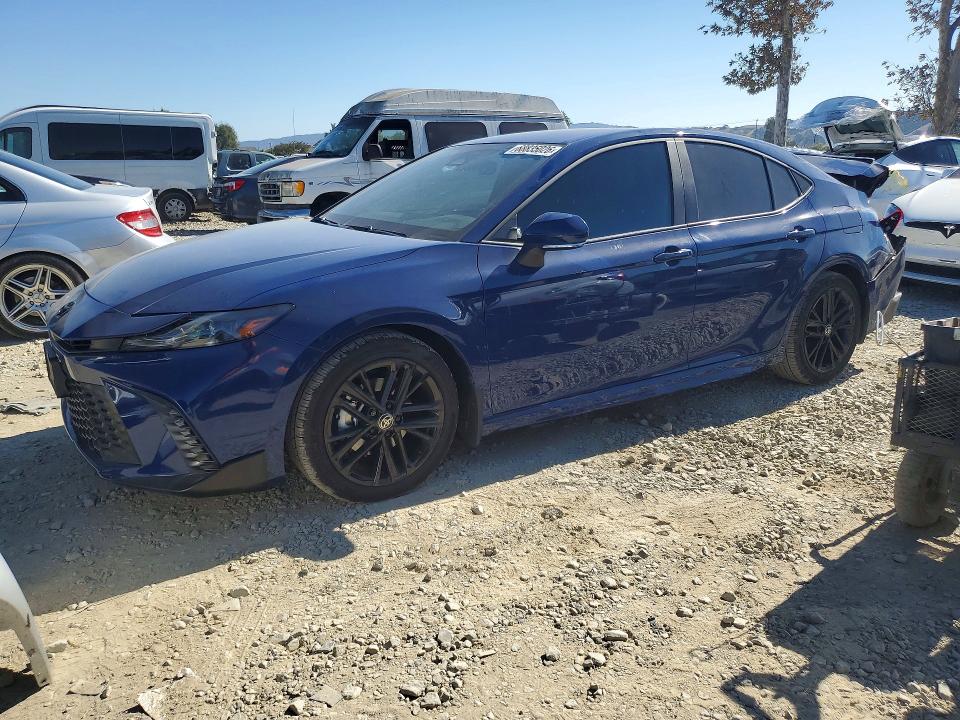 Снимка 1 от търг – 2026 TOYOTA CAMRY с VIN 4T1DAACK4TU323963