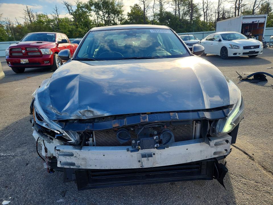 Photo 5 from auction – 2019 NISSAN ALTIMA with VIN 1N4BL4DW4KC217595