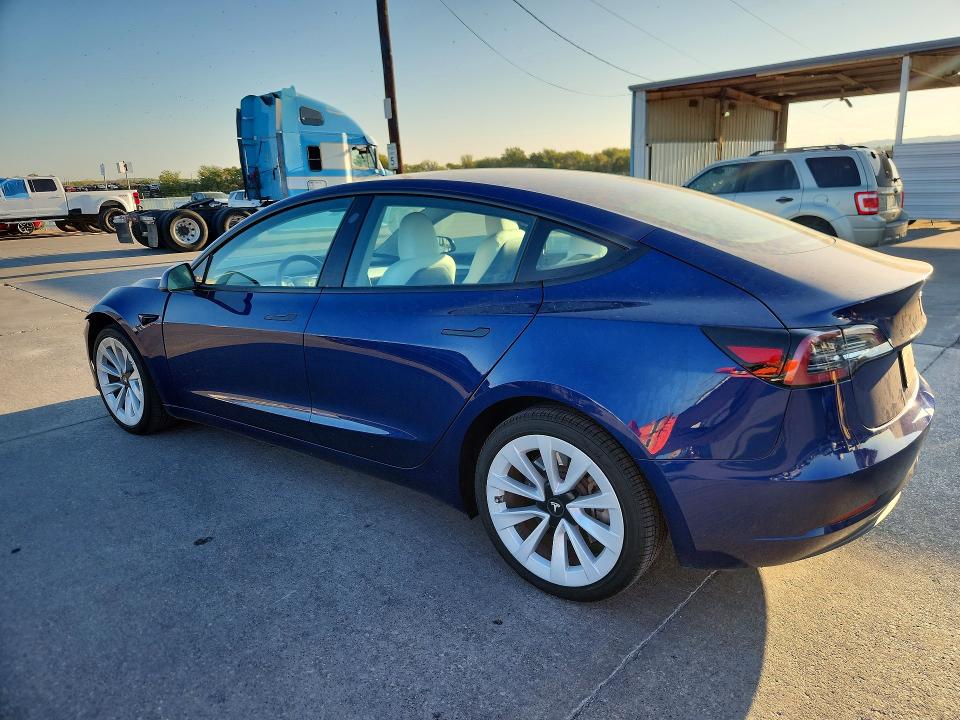 Снимка 2 от търг – 2023 TESLA MODEL 3 с VIN 5YJ3E1EA5PF542955
