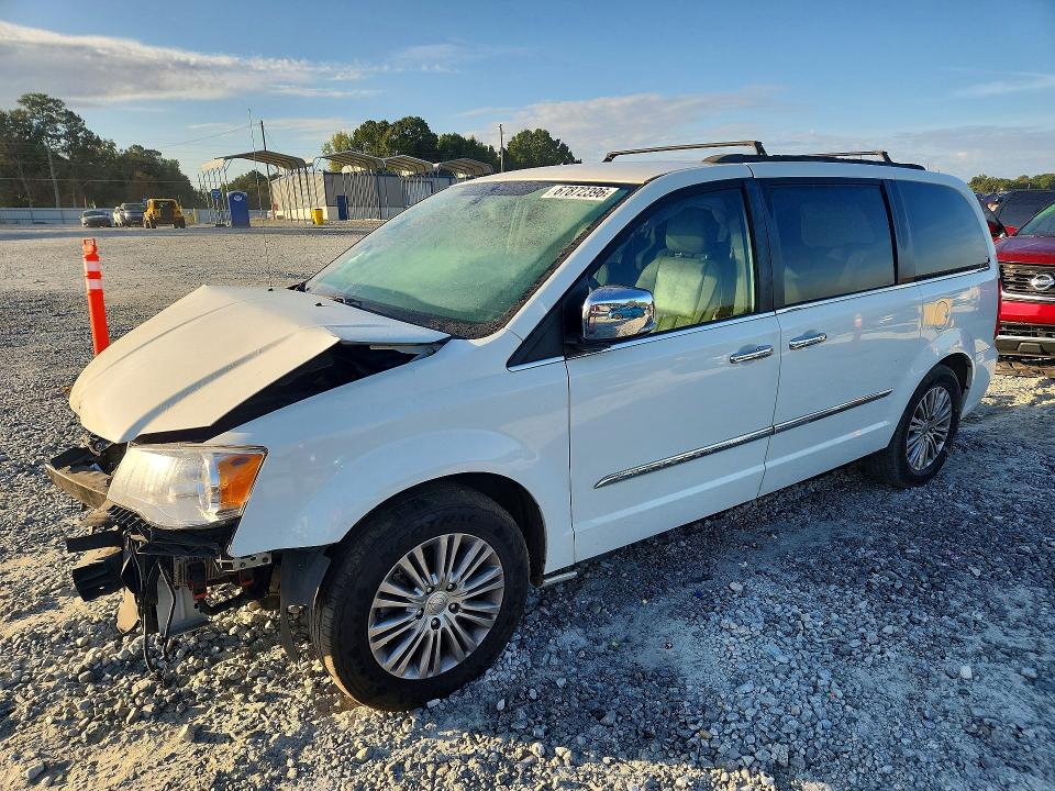 2013 CHRYSLER TOWN & COUNTRY - Търг №67872396