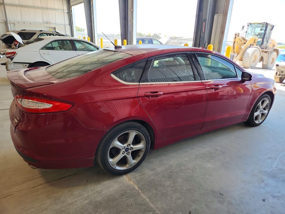 Photo 3 from auction – 2015 FORD FUSION with VIN 3FA6P0HD8FR225455