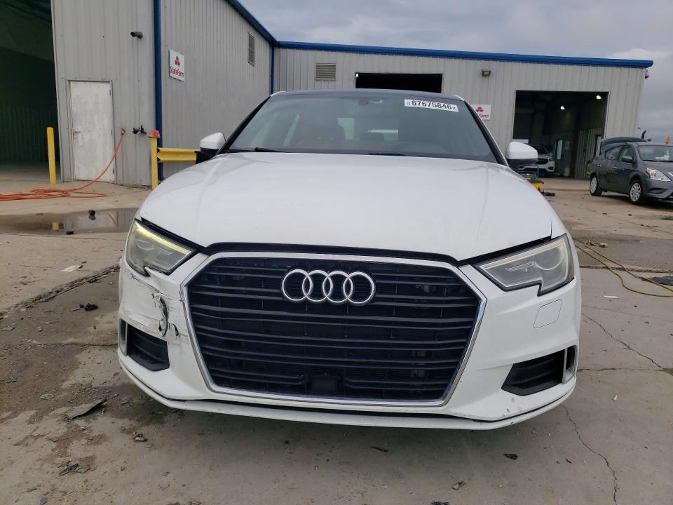 Photo 5 from auction – 2018 AUDI A3 with VIN WAUAUGFF7J1071802