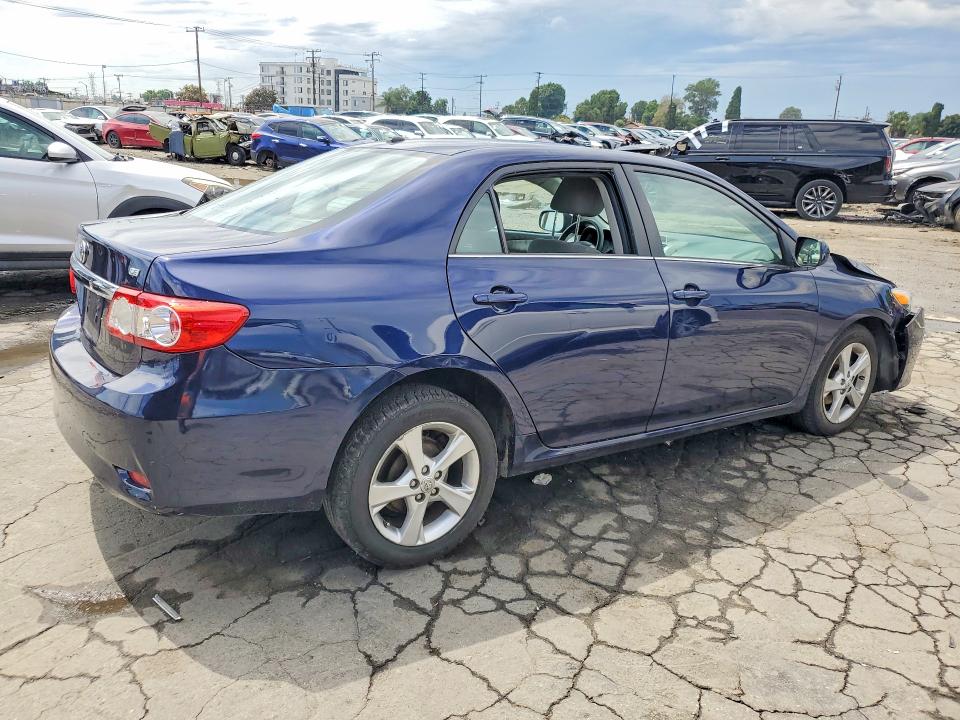 Снимка 3 от търг – 2013 TOYOTA COROLLA с VIN 2T1BU4EE0DC041622