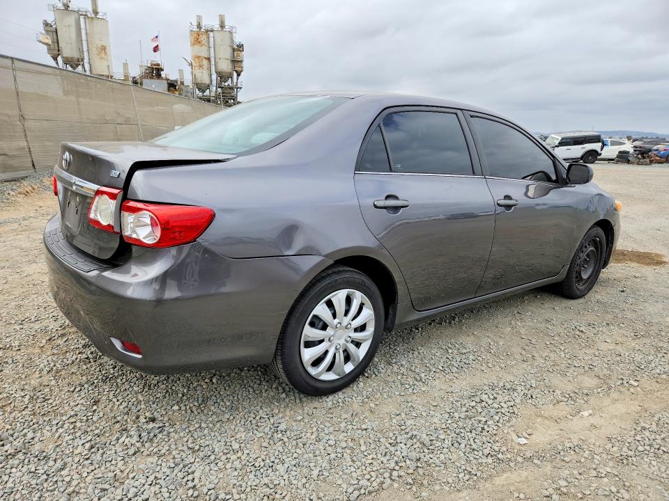 Photo 3 from auction – 2013 TOYOTA COROLLA with VIN 5YFBU4EE9DP116933