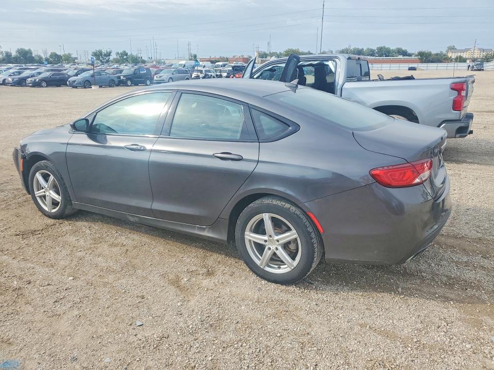 Foto 2 de la subasta – 2015 CHRYSLER 200 con VIN 1C3CCCBB1FN629688