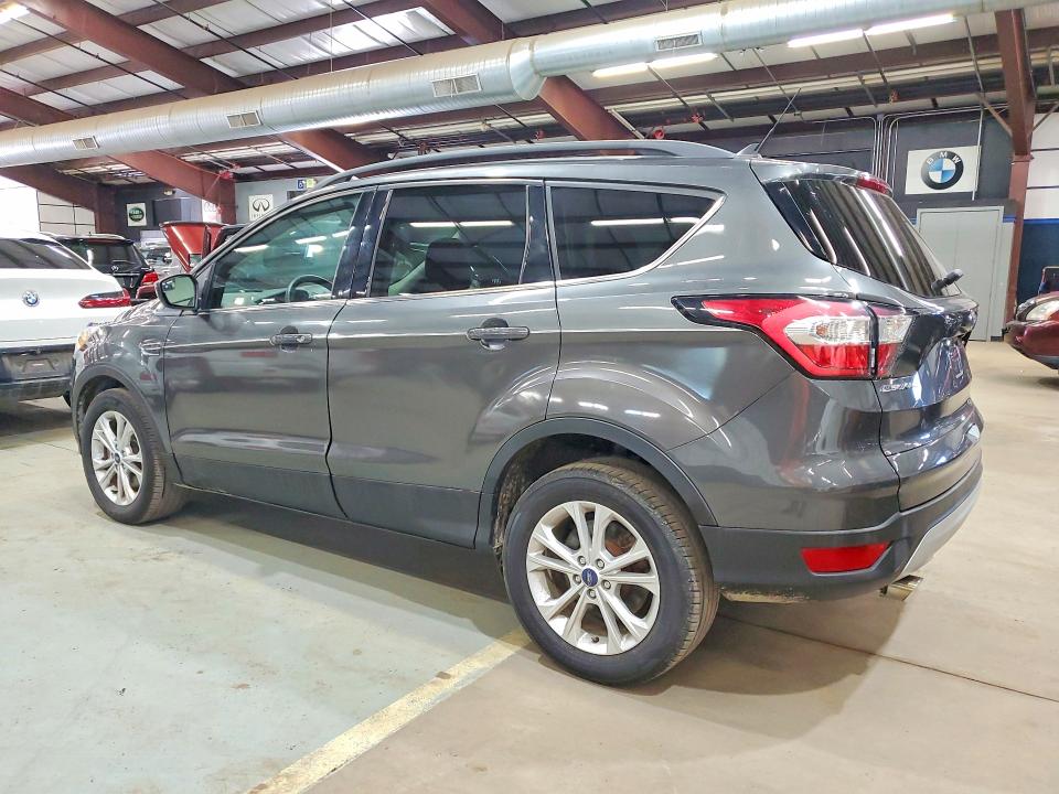 Photo 2 from auction – 2018 FORD ESCAPE with VIN 1FMCU9GD9JUB78770