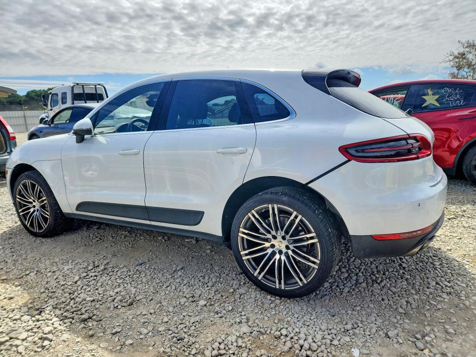 Снимка 2 от търг – 2016 PORSCHE MACAN с VIN WP1AB2A56GLB49413