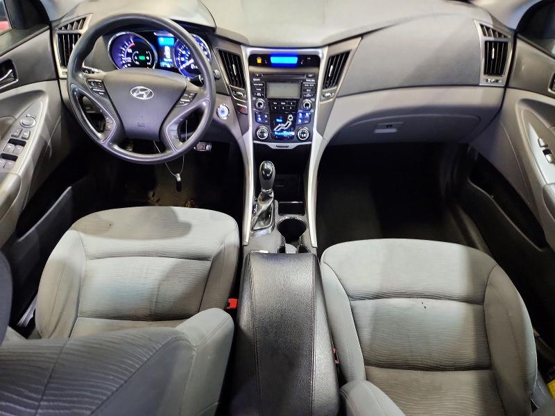 Photo 8 from auction – 2013 HYUNDAI SONATA with VIN KMHEC4A49DA065902