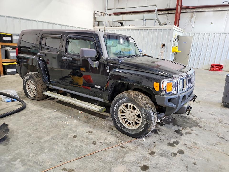 Photo 4 from auction – 2006 HUMMER H3 with VIN 5GTDN136668282849