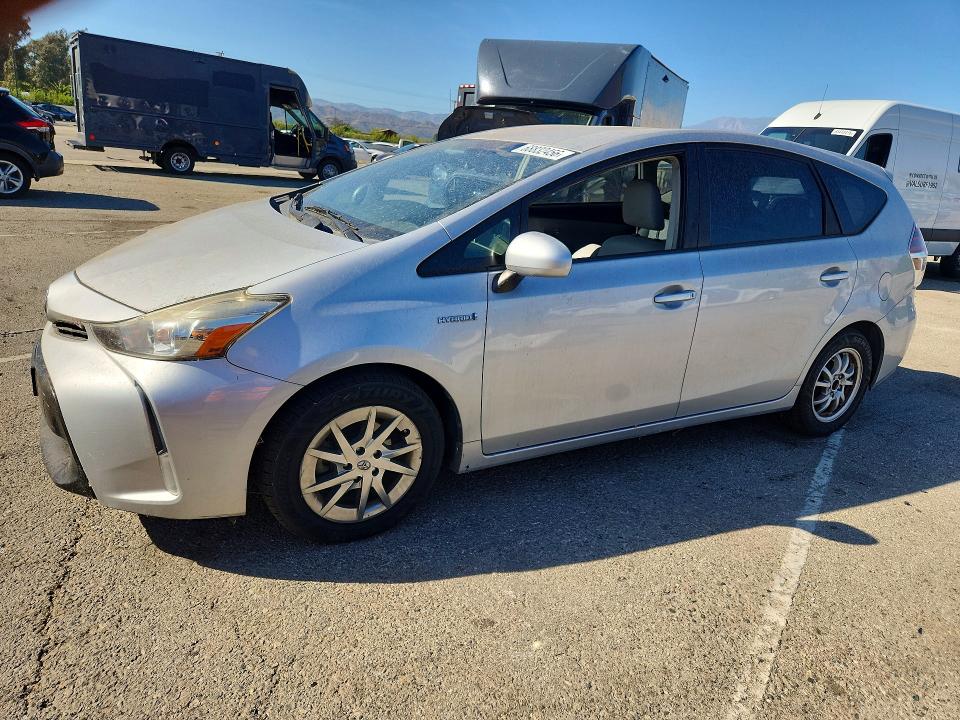 TOYOTA PRIUS V 2015 с VIN JTDZN3EU2FJ019531 - Снимка от търг