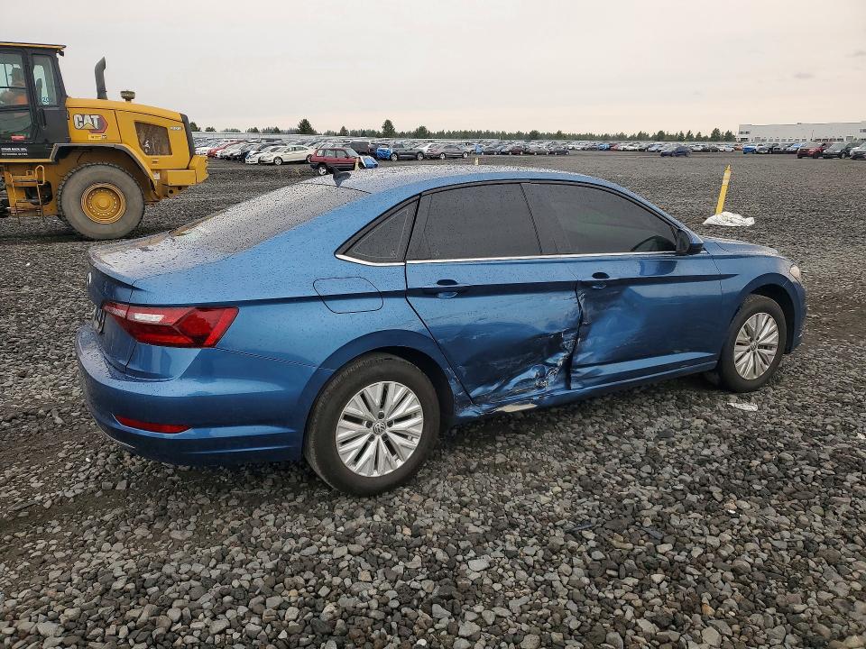 Photo 3 from auction – 2020 VOLKSWAGEN JETTA with VIN 3VWCB7BU8LM072935