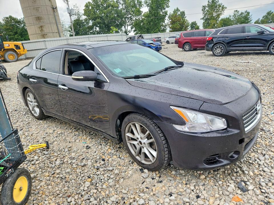 Photo 4 from auction – 2010 NISSAN MAXIMA with VIN 1N4AA5AP4AC874822