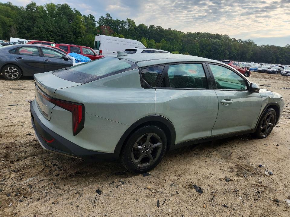Снимка 3 от търг – 2025 KIA K4 с VIN 3KPFT4DE3SE091385