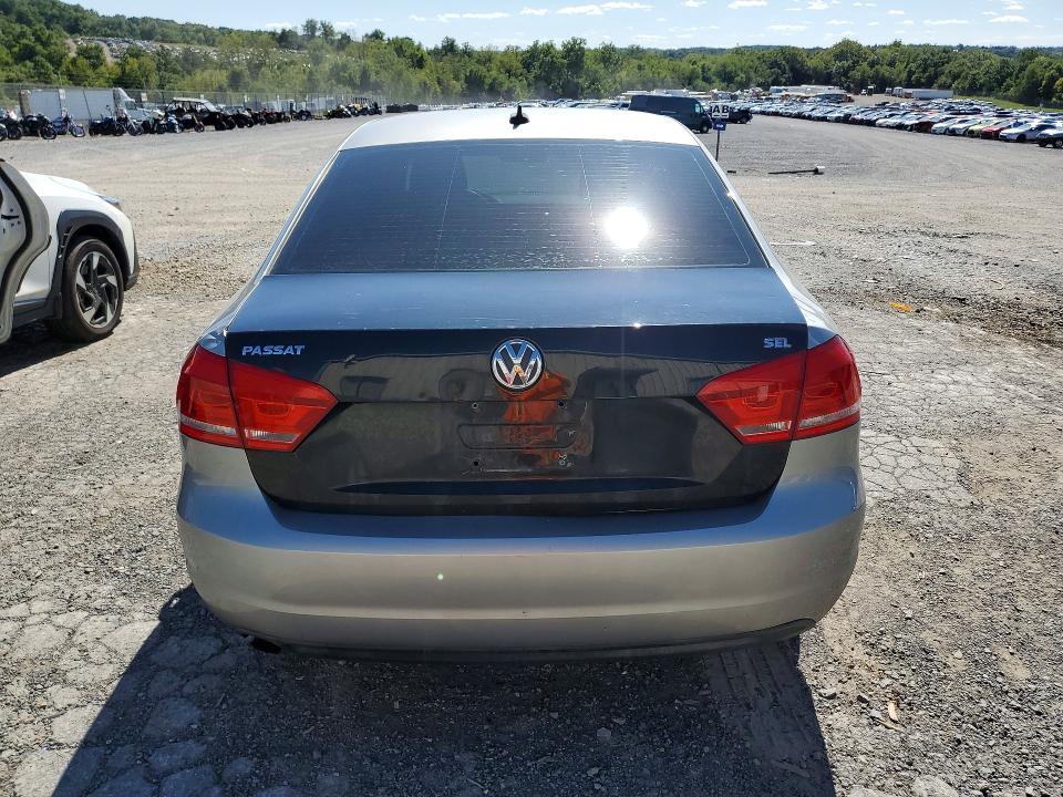 Photo 6 from auction – 2014 VOLKSWAGEN PASSAT with VIN 1VWAP7A34EC024998