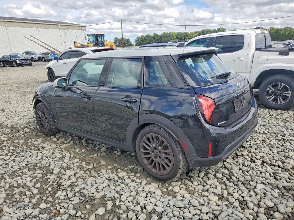 Photo 2 from auction – 2025 MINI COOPER with VIN WMW53GD05S2W37003