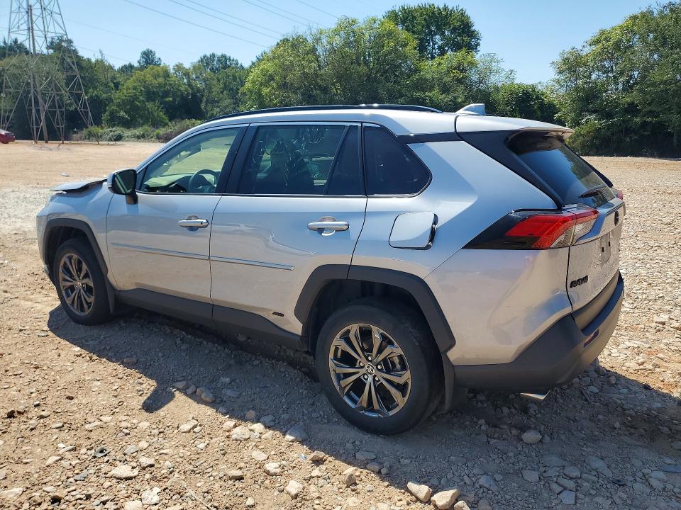 Photo 2 from auction – 2023 TOYOTA RAV4 with VIN JTMB6RFV9PD540271