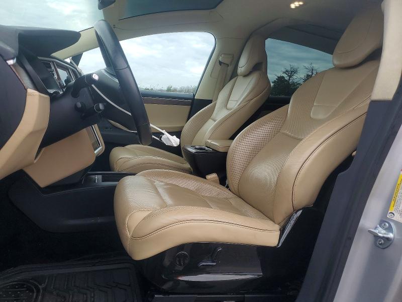 Photo 7 from auction – 2017 TESLA MODEL X with VIN 5YJXCDE25HF035640