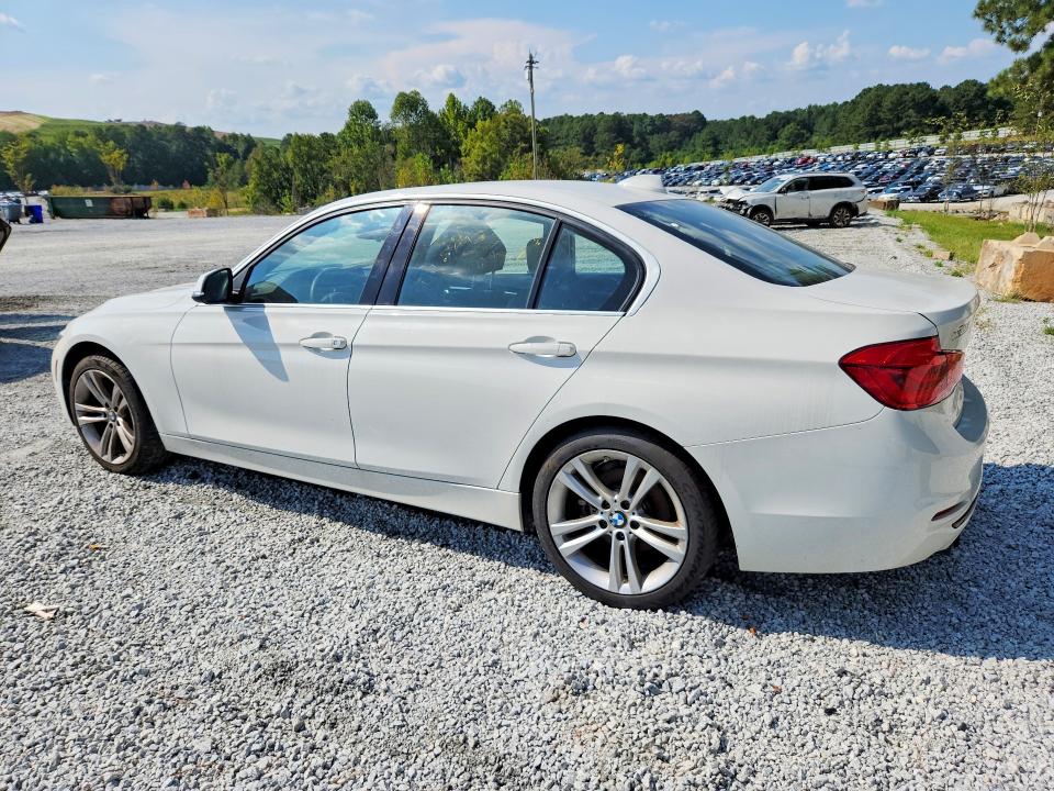 Zdjęcie 2 z aukcji – 2018 BMW 330 z VIN WBA8B9C53JEE82816
