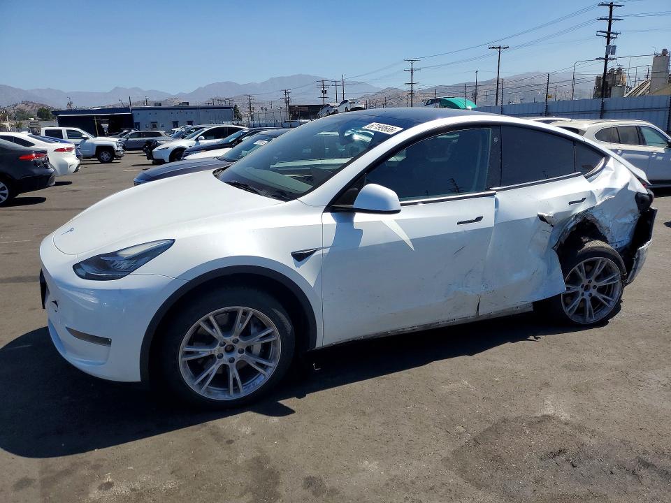 Снимка 1 от търг – 2023 TESLA MODEL Y с VIN 7SAYGDEEXPA079523