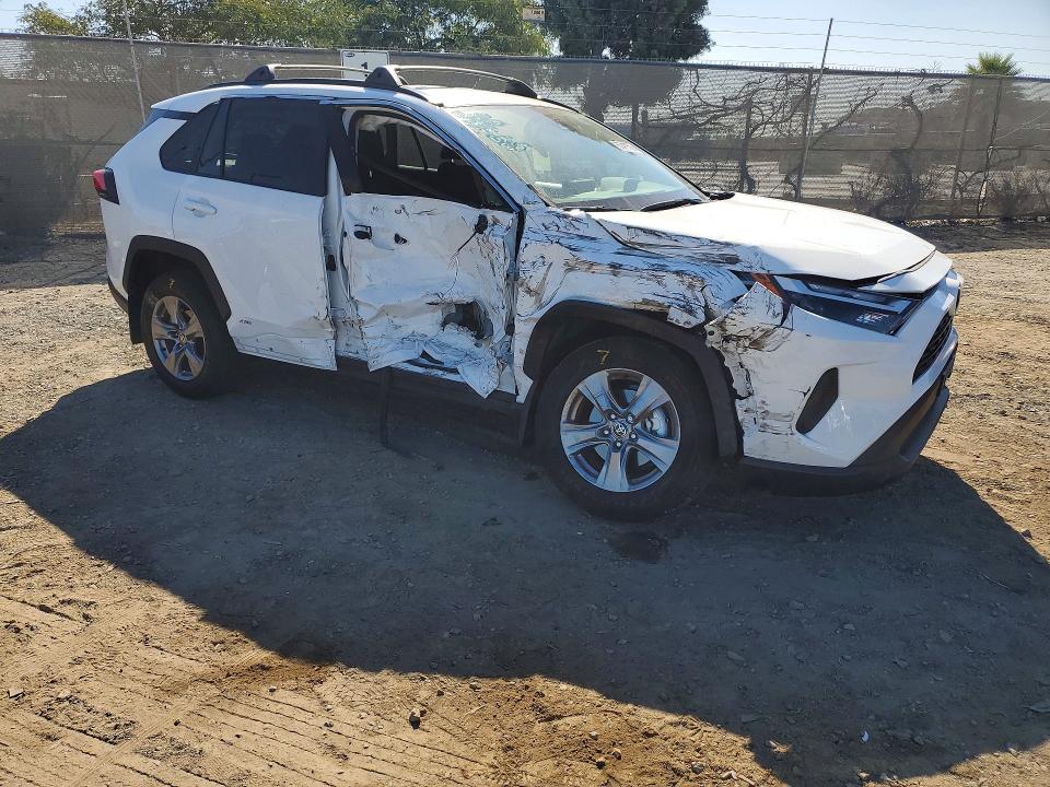 Photo 4 from auction – 2025 TOYOTA RAV4 with VIN 2T3MWRFV1SW252183