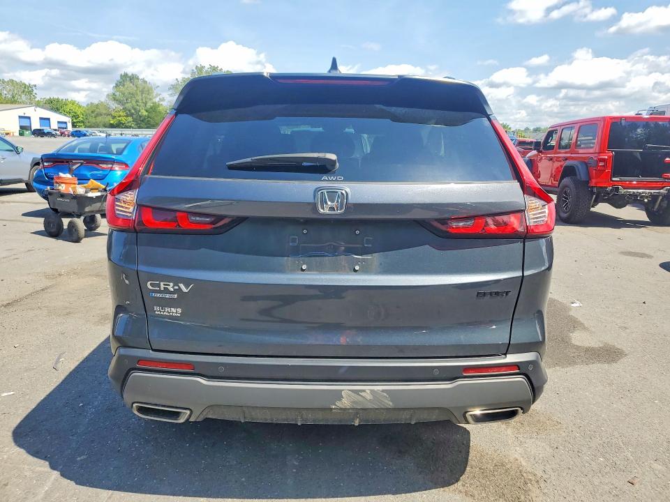 Photo 6 from auction – 2025 HONDA CR-V with VIN 7FARS6H88SE037661