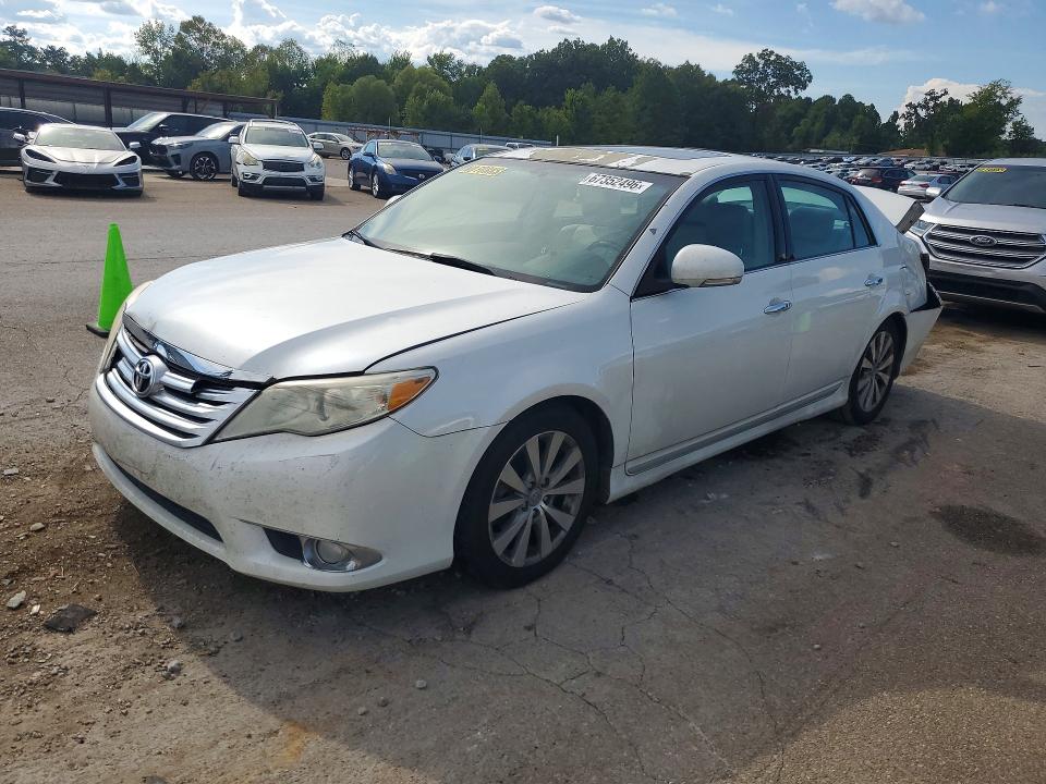 TOYOTA AVALON 2011 with VIN 4T1BK3DB2BU405705 - Photo from auction