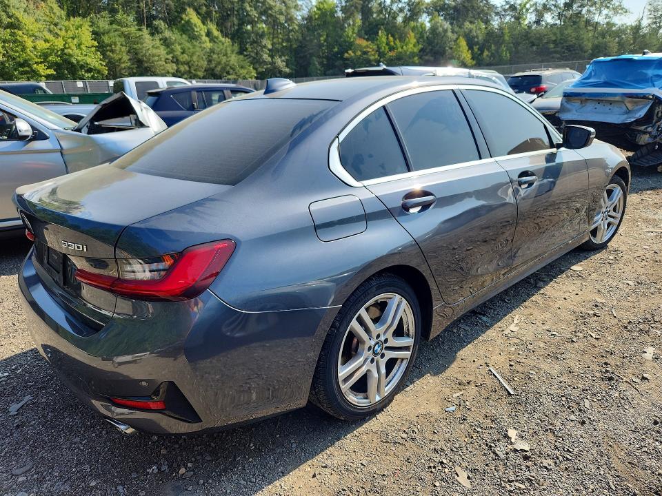 Photo 3 from auction – 2020 BMW 330XI with VIN 3MW5R7J00L8B09861