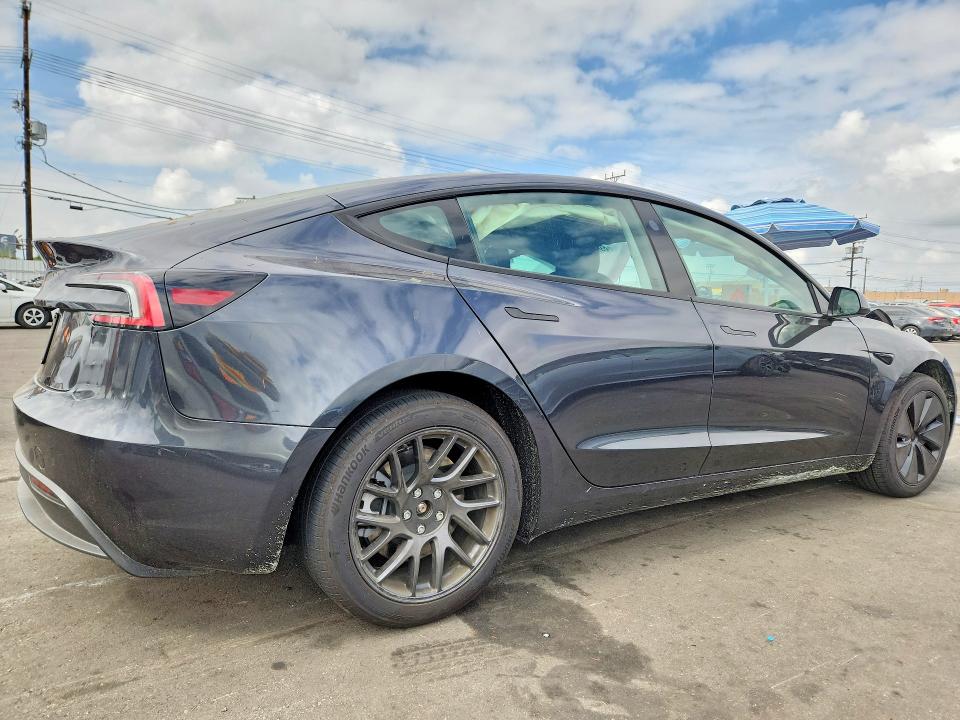 Фото 3 с аукциона – 2025 TESLA MODEL 3 с VIN 5YJ3E1EA1SF050349