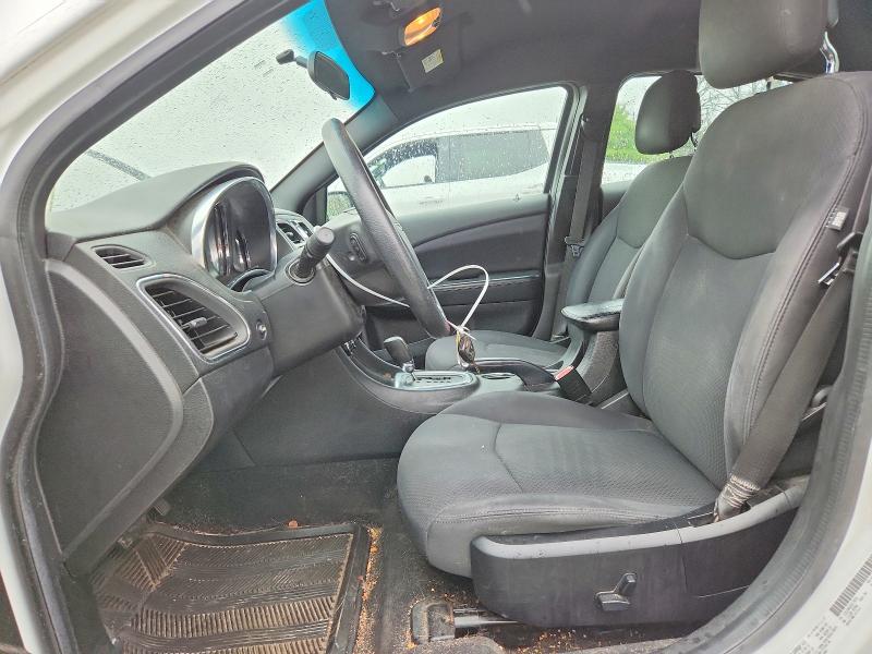 Фото 7 с аукциона – 2014 CHRYSLER 200 с VIN 1C3CCBAG2EN178731