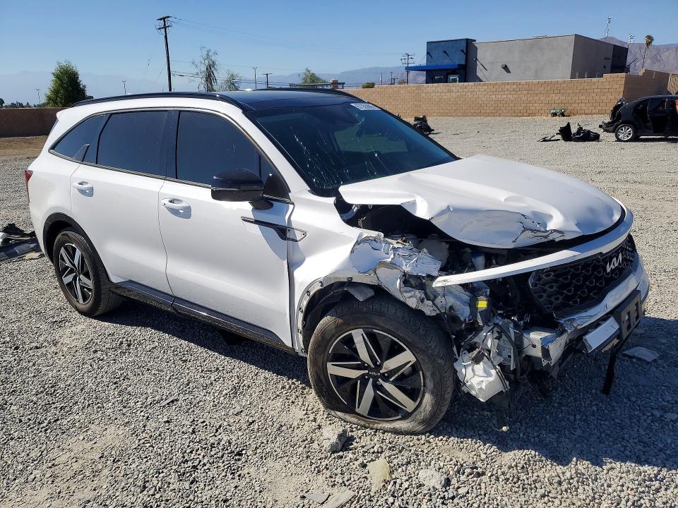 Photo 4 from auction – 2023 KIA SORENTO with VIN 5XYRL4LC1PG216469