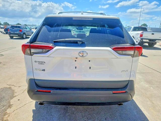 Photo 6 from auction – 2024 TOYOTA RAV4 with VIN 2T3W1RFV2RC268864