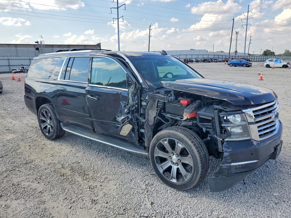 Photo 4 from auction – 2016 CHEVROLET SUBURBAN with VIN 1GNSKJKC3GR232105