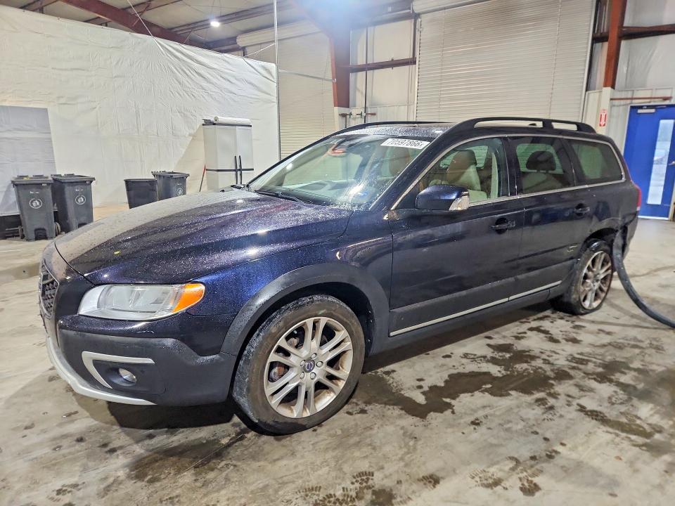 VOLVO XC70 2016 with VIN YV4612NK8G1243490 - Photo from auction