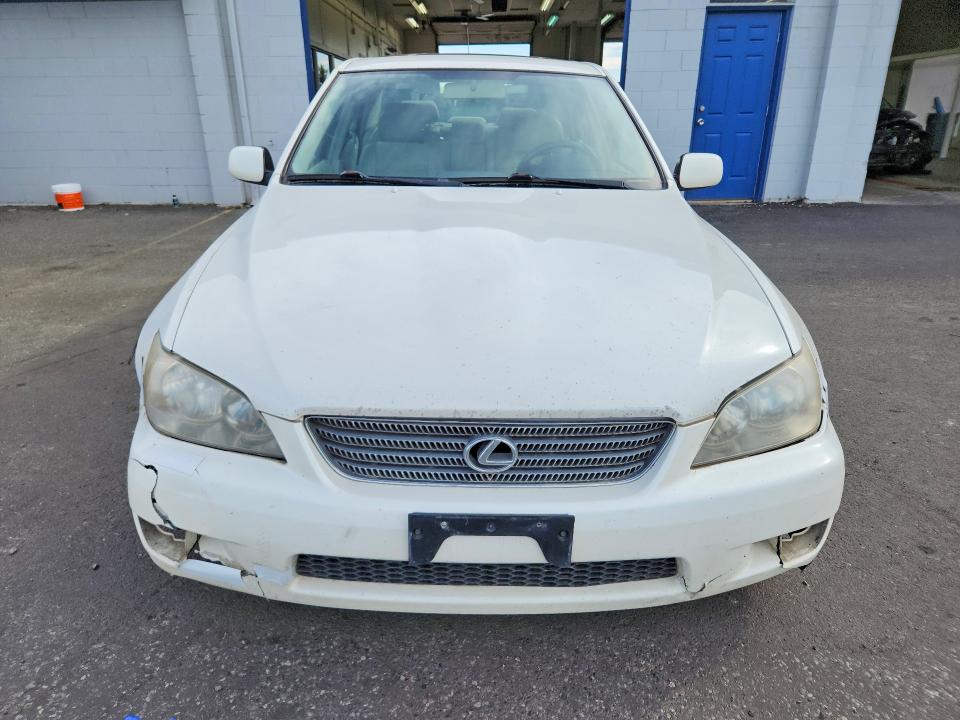 Фото 5 с аукциона – 2001 LEXUS IS с VIN JTHBD182110002560