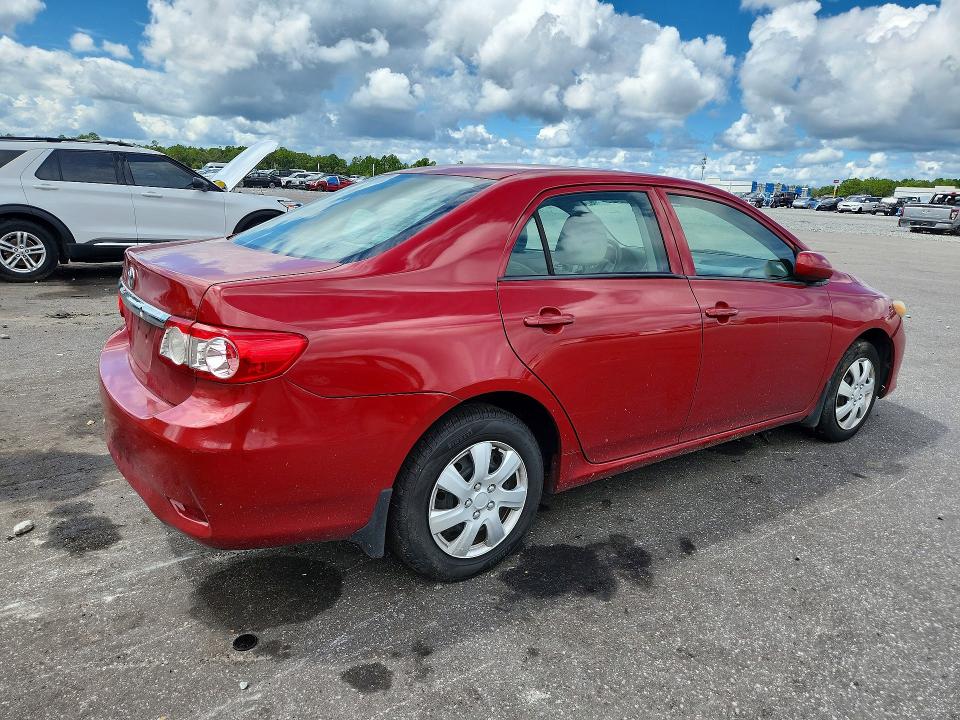Photo 3 from auction – 2013 TOYOTA COROLLA with VIN 2T1BU4EE4DC964346