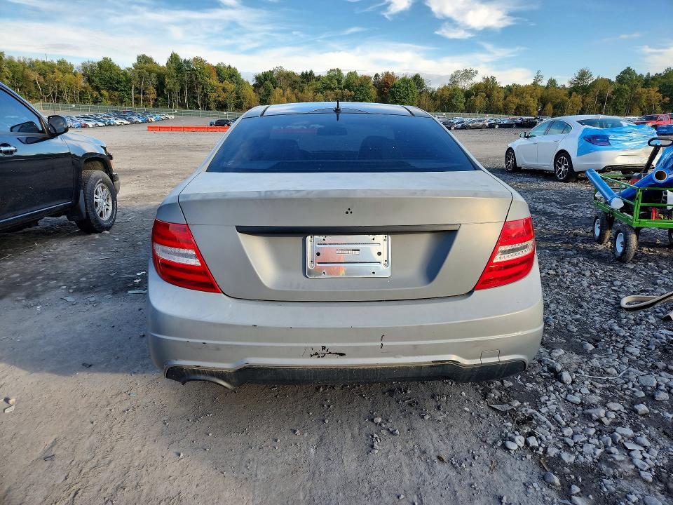 Снимка 6 от търг – 2013 MERCEDES-BENZ C с VIN WDDGJ4HB7DF957937