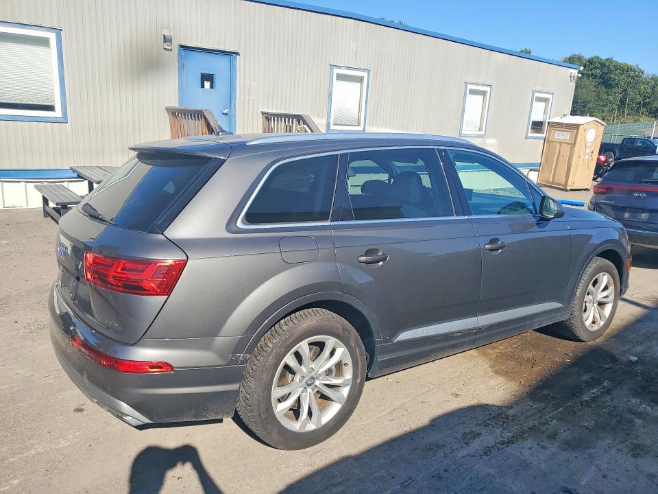 Photo 3 from auction – 2018 AUDI Q7 with VIN WA1LHAF76JD042385