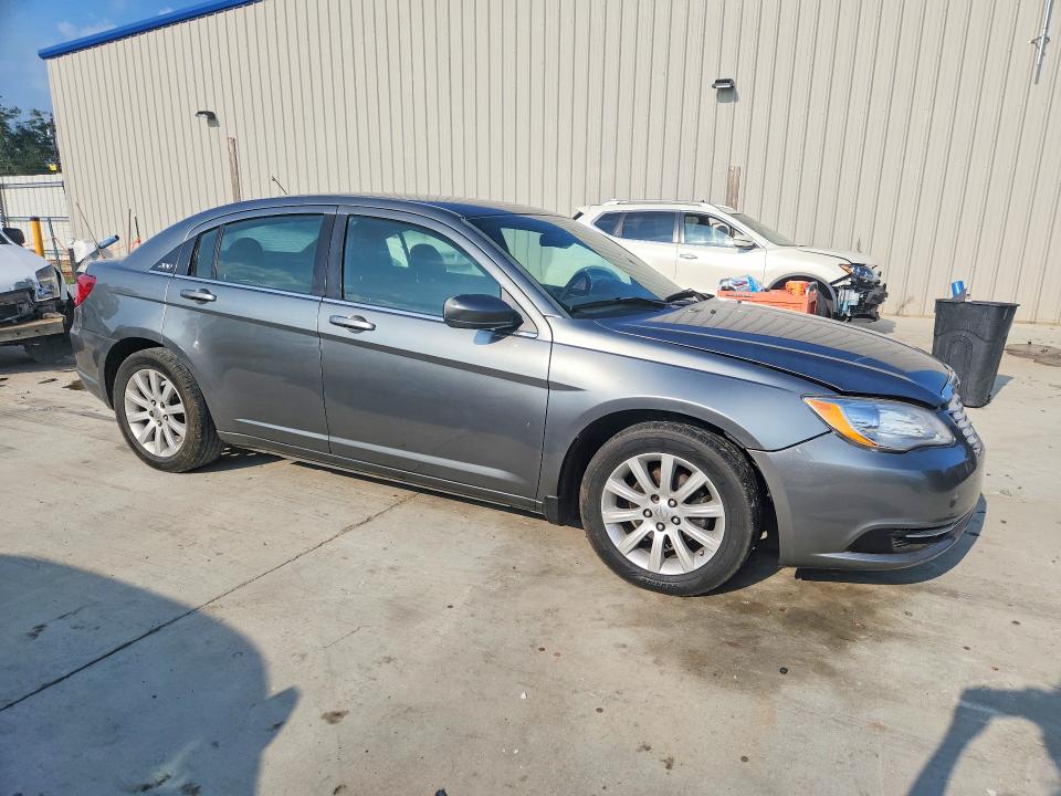 Photo 4 from auction – 2013 CHRYSLER 200 with VIN 1C3CCBBB7DN570976