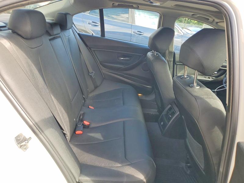 Foto 10 de la subasta – 2018 BMW 320 con VIN WBA8E5G56JNV03388