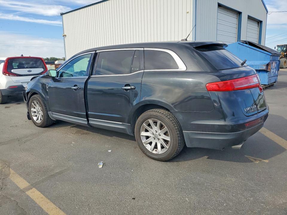 Zdjęcie 2 z aukcji – 2015 LINCOLN MKT z VIN 2LMHJ5NKXFBL03463