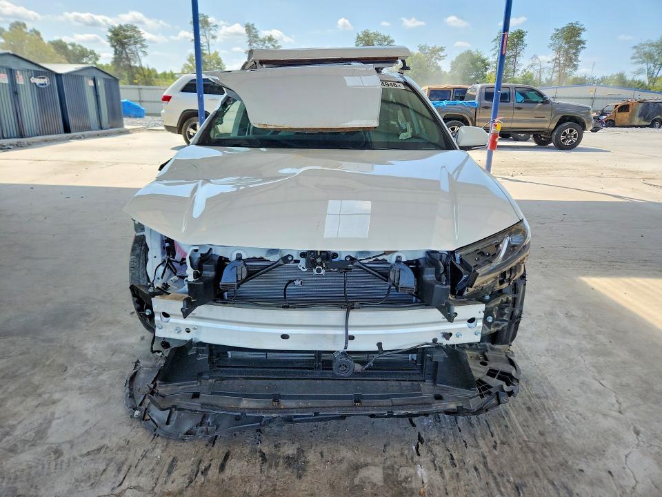 Photo 5 from auction – 2025 TOYOTA CAMRY with VIN 4T1DAACK5SU635143