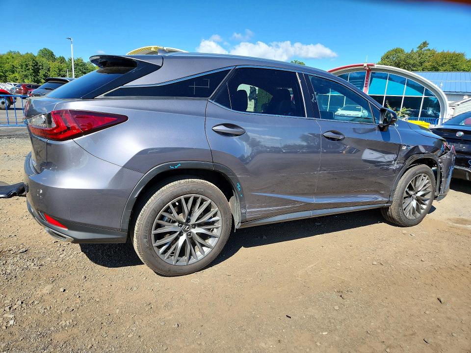 Фото 3 с аукциона – 2022 LEXUS RX с VIN 2T2SZMDA3NC359960