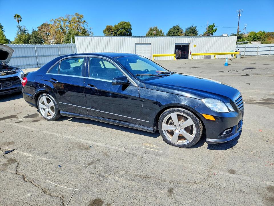 Photo 4 from auction – 2011 MERCEDES-BENZ E with VIN WDDHF5GB6BA455024