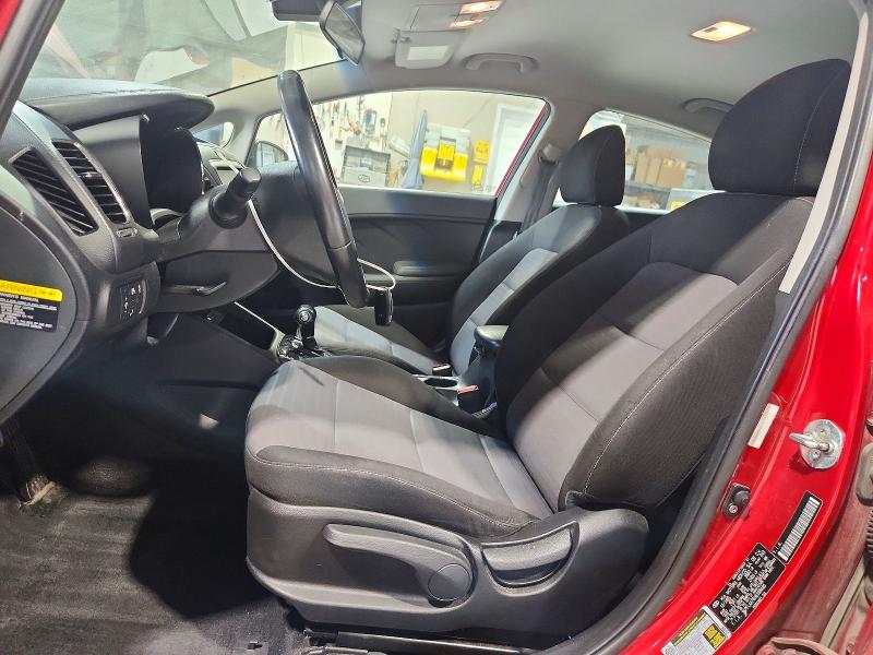 Photo 7 from auction – 2017 KIA FORTE with VIN 3KPFL4A76HE098460