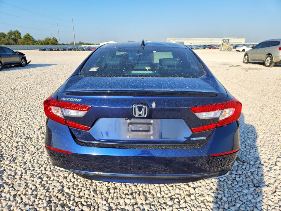 Снимка 6 от търг – 2018 HONDA ACCORD с VIN 1HGCV3F55JA001922